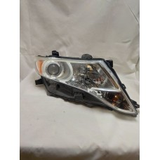 Headlight Right for Toyota Venza Halogen since 2010 used USA Original 811100T020