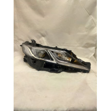 Фара Правая TOYOTA Camry V70 16 LED 1 блок 1 DRL 8114533A20