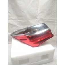 Rear Light Left for Toyota Corolla sedan In the wing since 2015 Used Europe 8156002A80